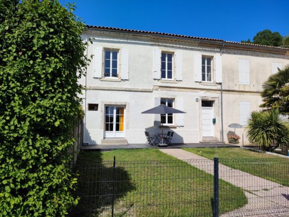 Maison à Mortagne sur Gironde – photo 1
