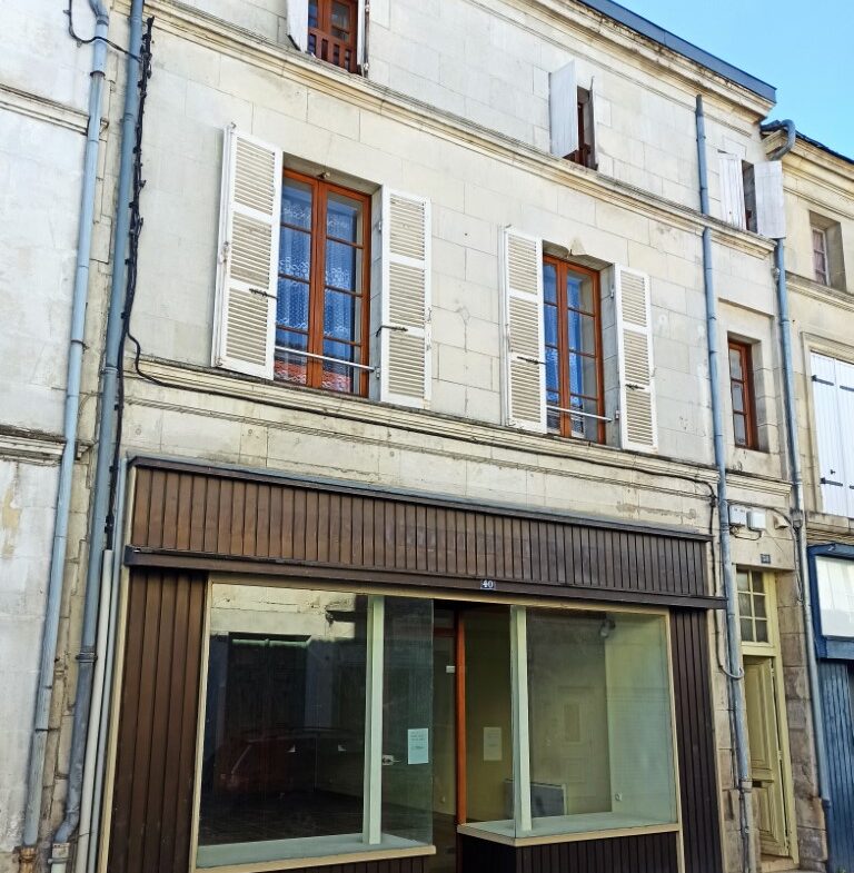 CENTRE VILLE DE PONS – Immeuble de rapport