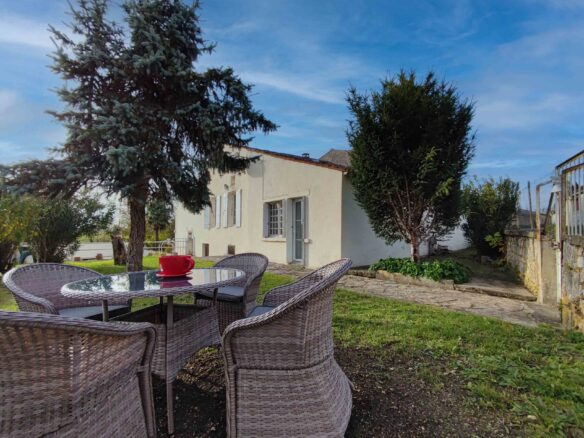 Maison à Pons – photo 1