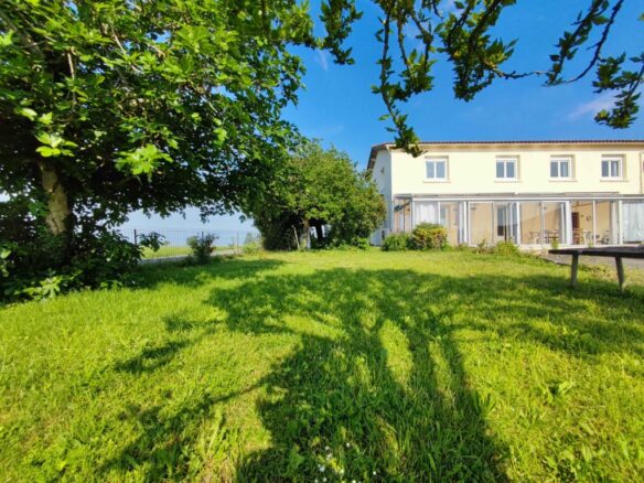 Maison à Rouffiac – photo 1