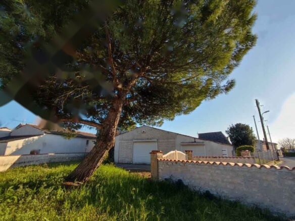 Maison à Pons – photo 1