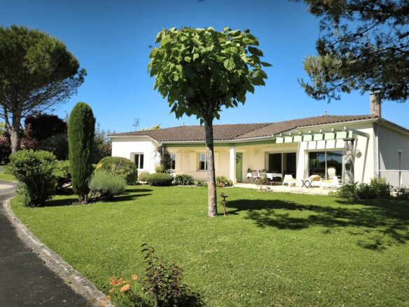 Maison à Pons – photo 1
