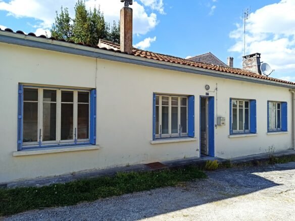 Maison à Pons – photo 1